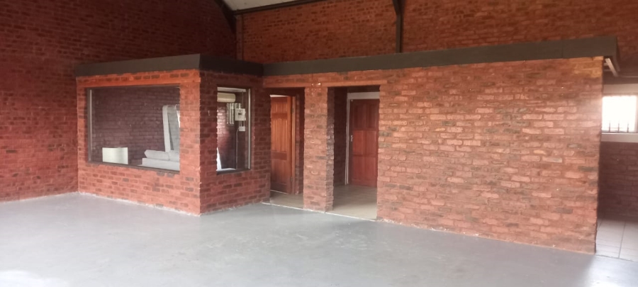 To Let commercial Property for Rent in Melodie North West